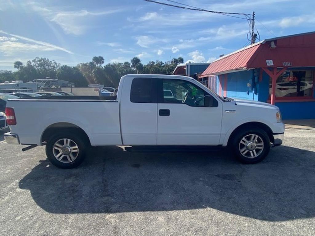 2005 Ford F-150 XLT photo 4