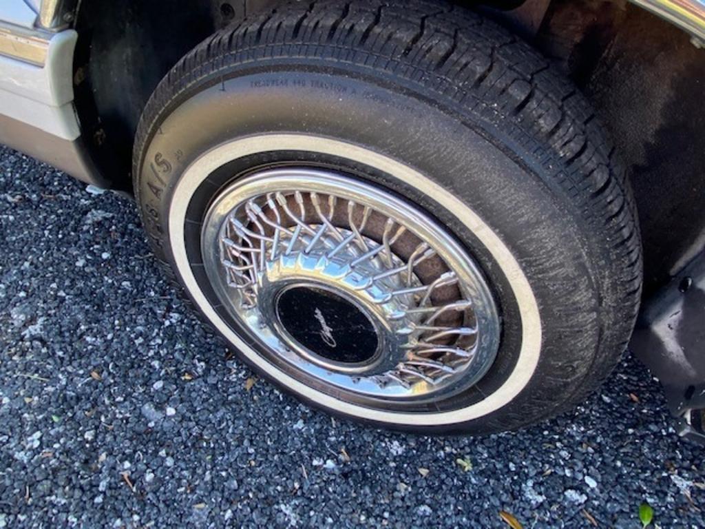 1993 Chrysler New Yorker - Photo 15