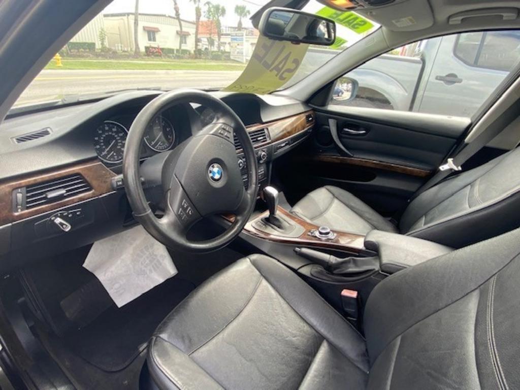 2010 BMW 3 Series 328i photo 6