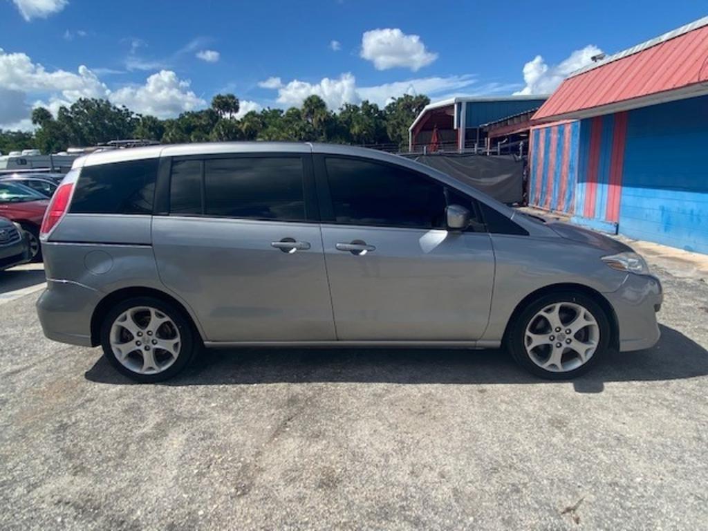 2010 Mazda MAZDA5 Touring photo 4