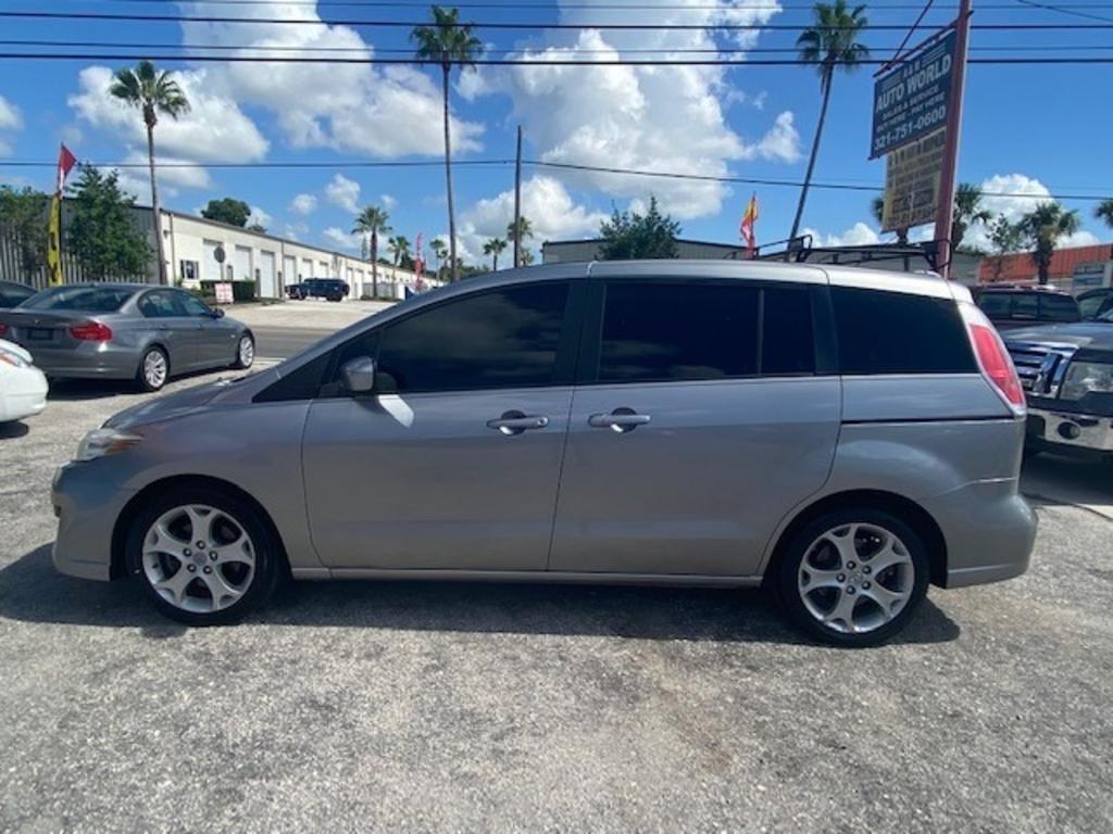 2010 Mazda MAZDA5 Touring photo 3