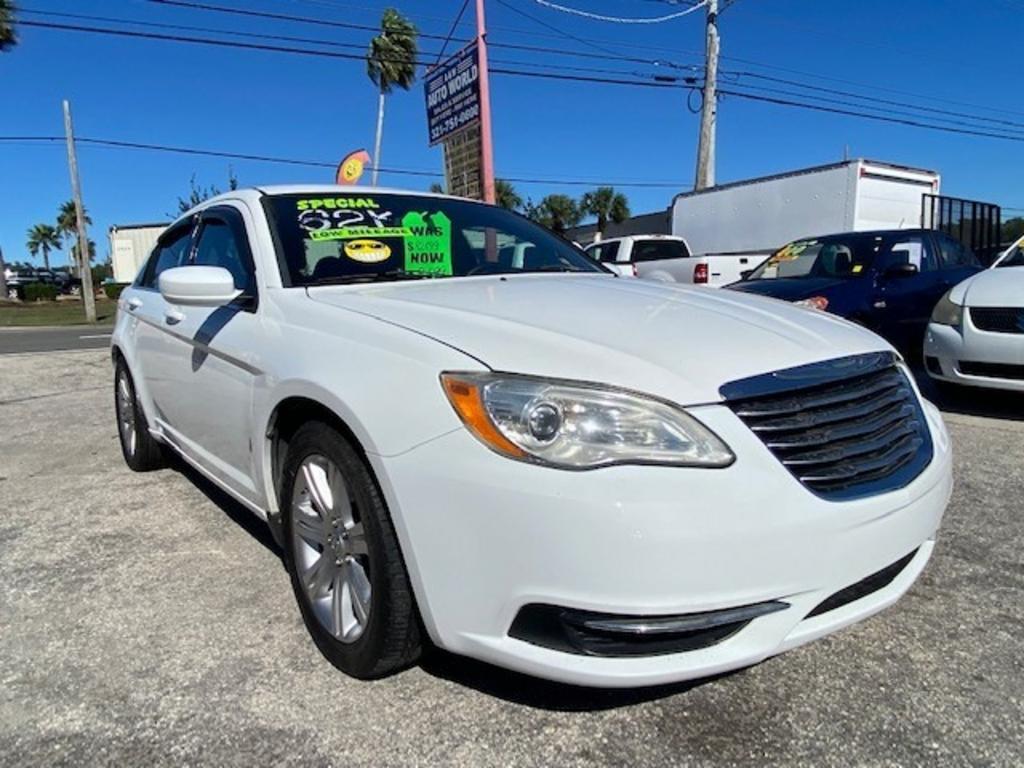 2013 Chrysler 200