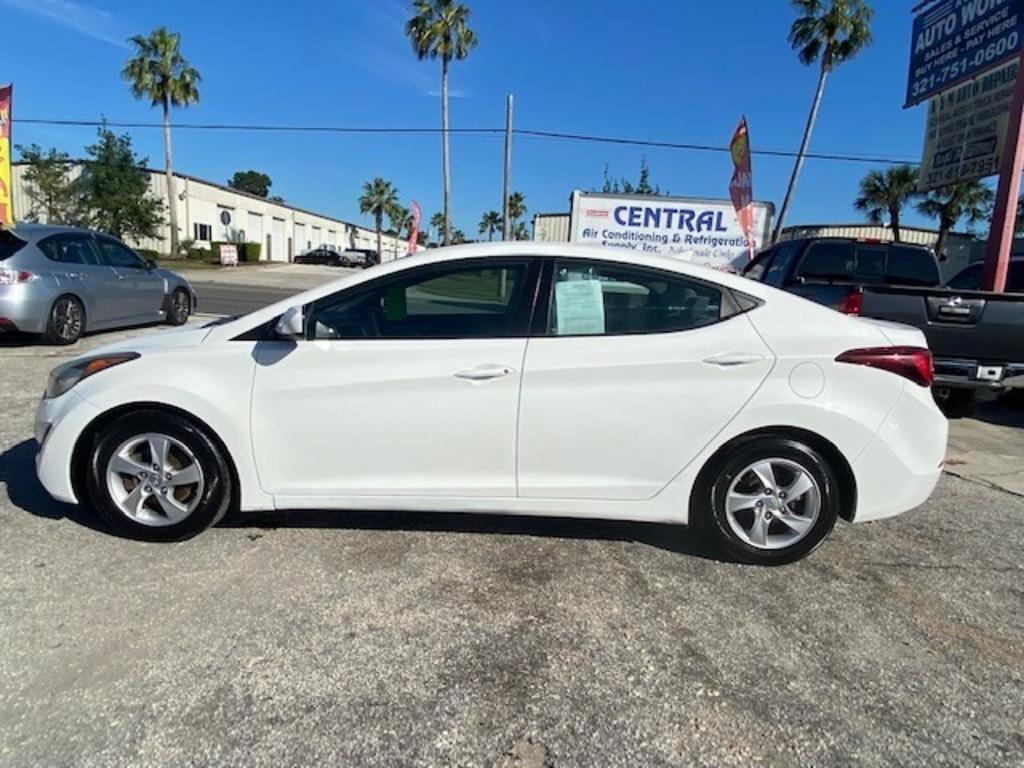 2014 Hyundai Elantra SE photo 4