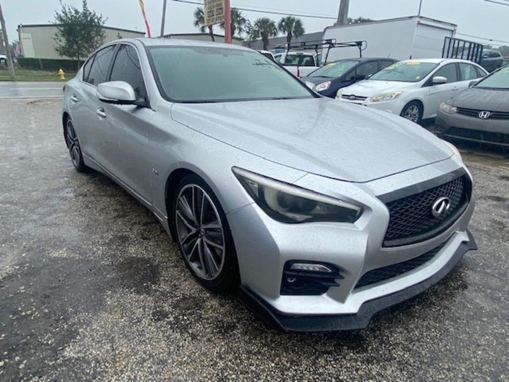 INFINITI Q50's photo