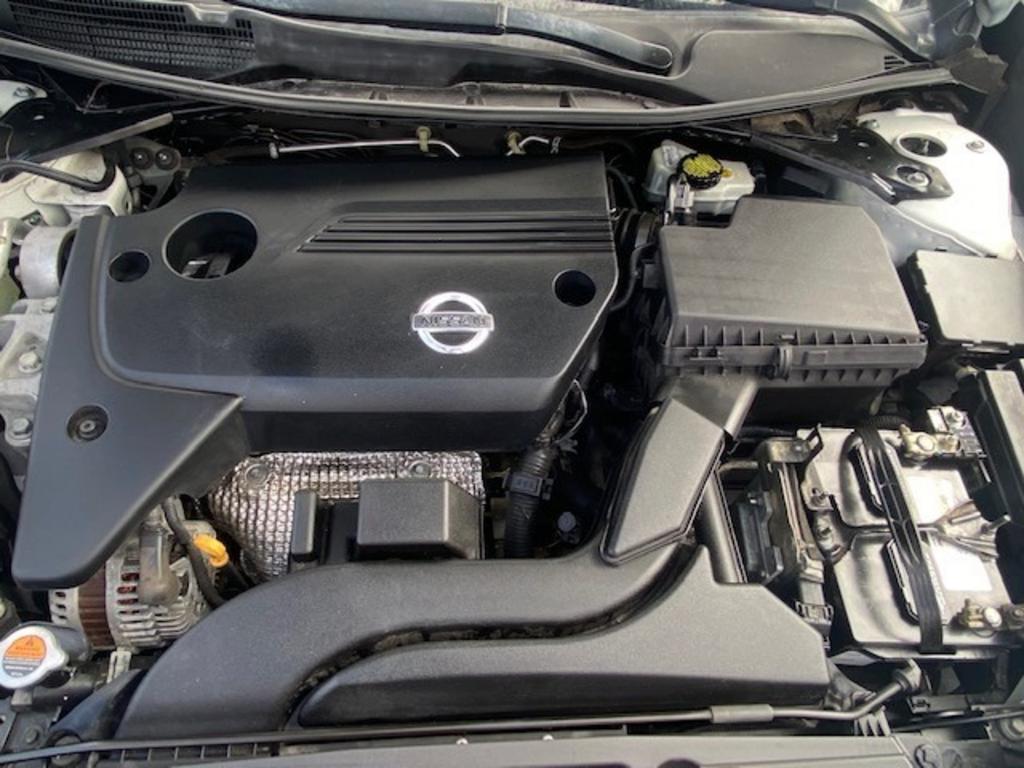 2013 Nissan Altima Sedan Base photo 14