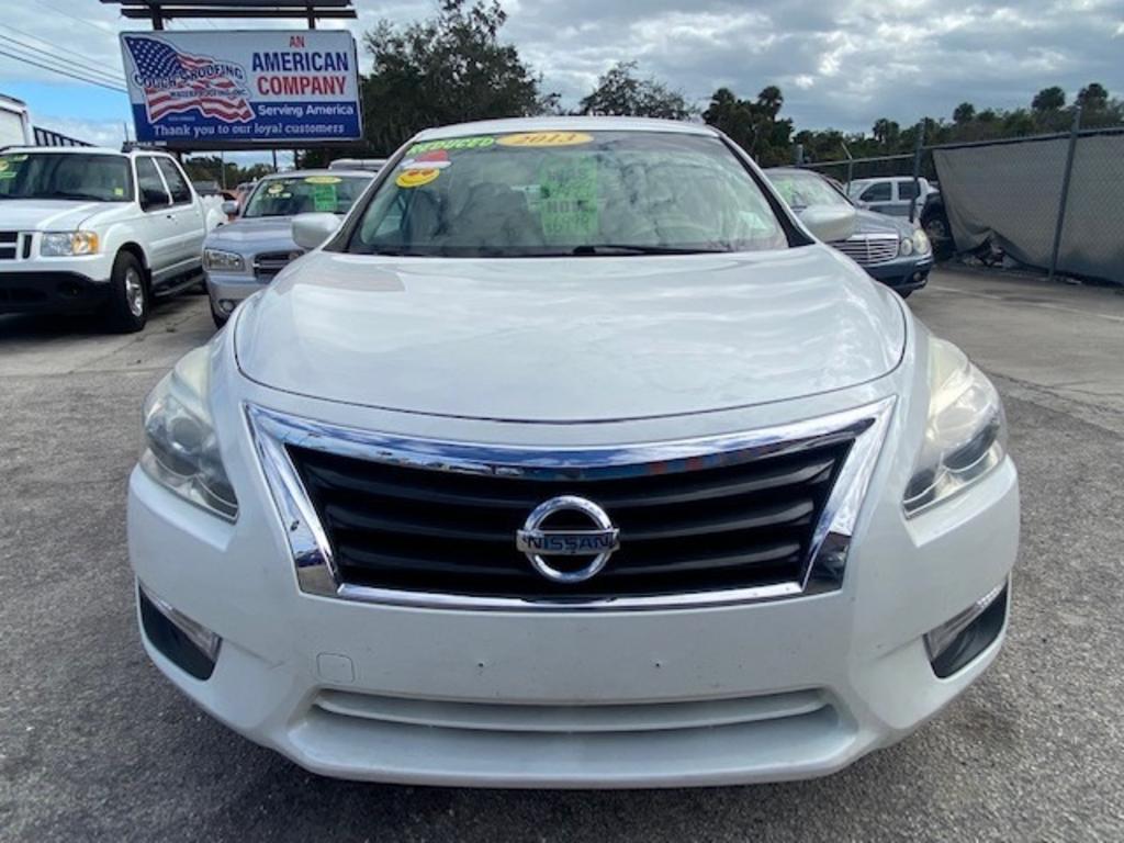 2013 Nissan Altima Sedan Base photo 2